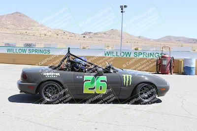 media/May-18-2022-Open Track Racing (Wed) [[f96b7d3cf4]]/Around the Pits/